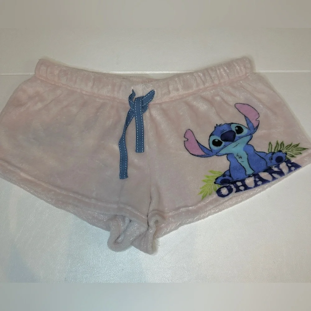 Disney Women's Stitch Ohana Velour Pajama Loungewear Shorts Size Medium - Picture 1 of 6